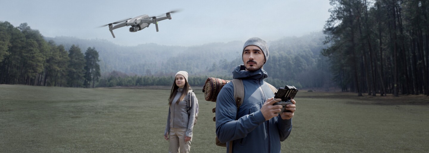 Lehoučký, ale výkonný. Snadný na ovládání, ale nadupaný funkcemi. Nový dron DJI Air 2S od dnešního dne najdeš i na českém trhu
