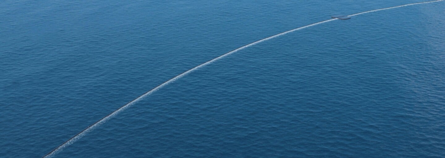 Teprve 23letý Nizozemec spouští obrovský projekt na čištění oceánů. Velké plovací sítě nás mají zachránit před plasty