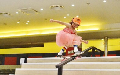 Len 8-ročná Sky je najmladšou skateboardistkou, ktorá sa zúčastnila prestížnej americkej súťaže Vans Pro Series Len 8-ročná Sky je najmladšou skateboardistkou, ktorá sa zúčastnila prestížnej americkej súťaže Vans Pro Series