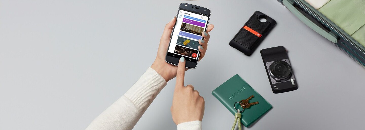 Lenovo Moto Z dostane dva nové moduly. Jeden je určený do auta a ten ďalší predĺži výdrž batérie o jeden deň