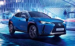 Lexus má první elektromobil. Crossover UX 300e je prvním vozem značky výhradně na baterie
