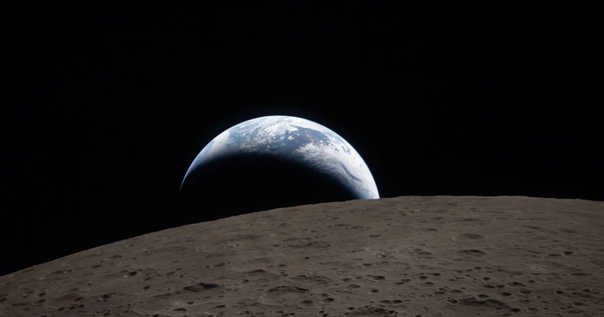 Posádka mise Artemis 2 se po obletu Měsíce připravuje na návrat na Zemi