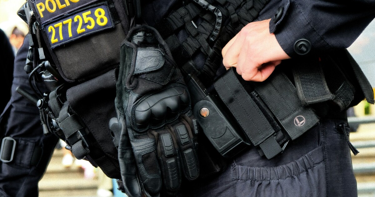 AKTUÁLNĚ: Škola v Uherském Brodě evakuovala stovky žáků. Hrozí tam výbuch