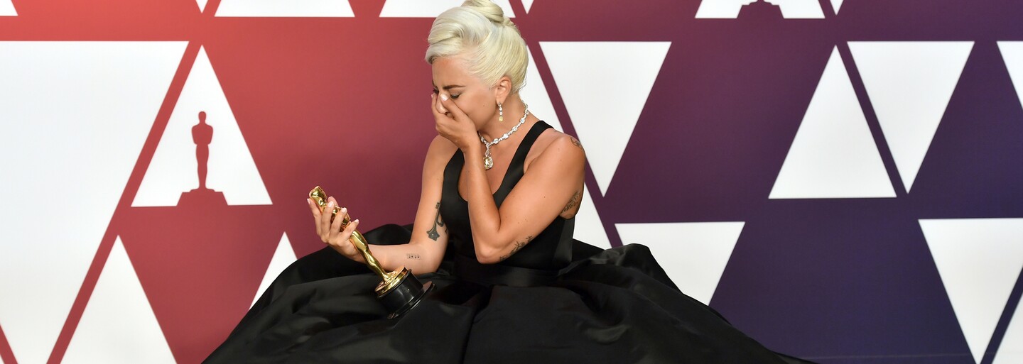Louis Vuitton, Chanel nebo Burberry. Jaké róby předvedly známé tváře během Oscarů 2019?