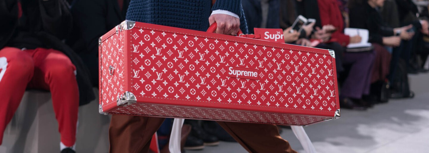 Louis Vuitton vyťahuje nečakanú spoluprácu so značkou Supreme a internet vybuchol!