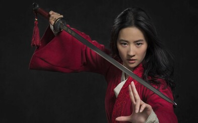 Lidé kritizují hlavní postavu z filmu Mulan. Veřejně podpořila policii v boji proti protestům v Hongkongu Lidé kritizují hlavní postavu z filmu Mulan. Veřejně podpořila policii v boji proti protestům v Hongkongu