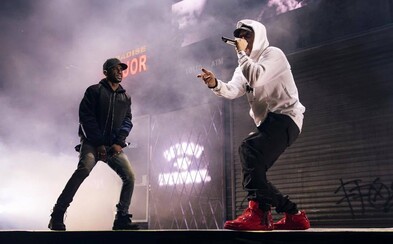 Ľudia na Big Seanovom charitatívnom koncerte v Detroite šaleli, keď prišiel Eminem. Objavili sa i ďalší hostia Ľudia na Big Seanovom charitatívnom koncerte v Detroite šaleli, keď prišiel Eminem. Objavili sa i ďalší hostia