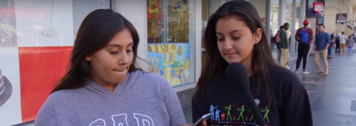Ľudia na ulici mali zhodnotiť nový iPhone X, no do rúk im dali iPhone 4. Rozdiel si nevšimli a starý model nazvali futuristickým