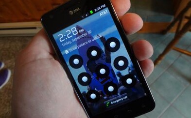 Lidé požívají na uzamčení obrazovek jejich smartphonů slabé vzory. Zvyšte bezpečnost svých zařízení i vy Lidé požívají na uzamčení obrazovek jejich smartphonů slabé vzory. Zvyšte bezpečnost svých zařízení i vy