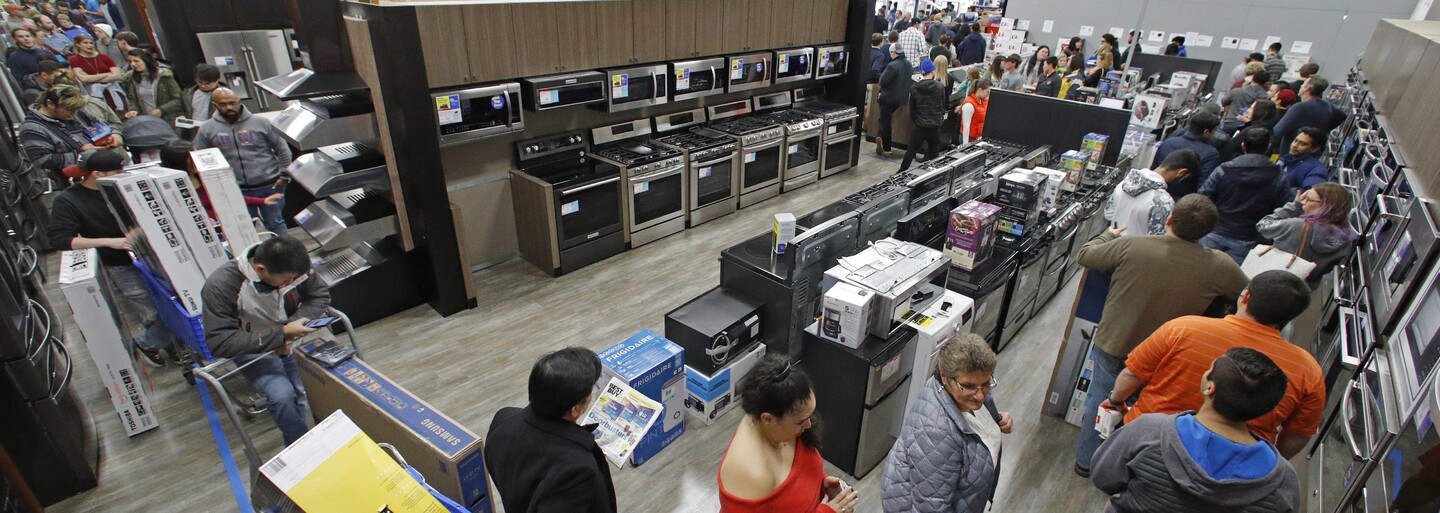 Ľudia sa na Black Friday absolútne zbláznili, v New Jersey sa dokonca strieľalo