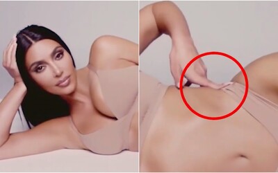 Ľudia si uťahujú z videa Kim Kardashian, ktoré upravila, aby mala užšie boky. Vo videu má však vylomený prst