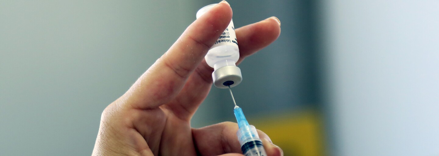 Ľuďom s problémovou pleťou svitá na lepšie časy. Vedci vyvinuli vakcínu proti akné