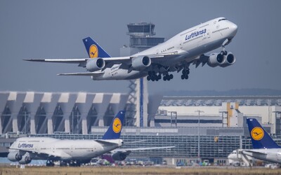 Lufthansa vypravila 18 tisíc letů bez pasažérů. Nechtěla přijít o sloty pro přílety a odlety