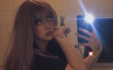 Luisa nechce tvůj Mercedes ani GTR, dotkni se jejího srdce a ne rtů Luisa nechce tvůj Mercedes ani GTR, dotkni se jejího srdce a ne rtů