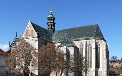 Lupiči v Brně přepadli ženu na toaletách v kostele, vytipovali si ji po silvesterovské mši Lupiči v Brně přepadli ženu na toaletách v kostele, vytipovali si ji po silvesterovské mši