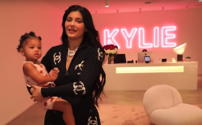Luxus najvyššieho kalibru a ruže zo 100-dolároviek. Ako vyzerá impérium Kylie Jenner a čo musí mať vždy v chladničke? Luxus najvyššieho kalibru a ruže zo 100-dolároviek. Ako vyzerá impérium Kylie Jenner a čo musí mať vždy v chladničke?