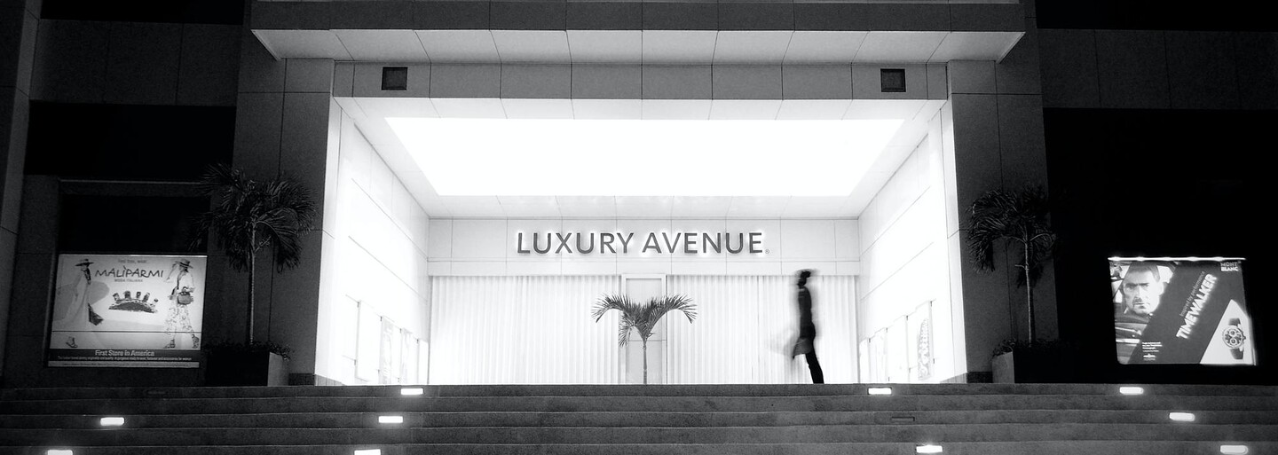 Luxusné kúsky ešte dostupnejšie. Spoločnosť Vestiaire Collective spúšťa spoluprácu so svetovými módnymi domami