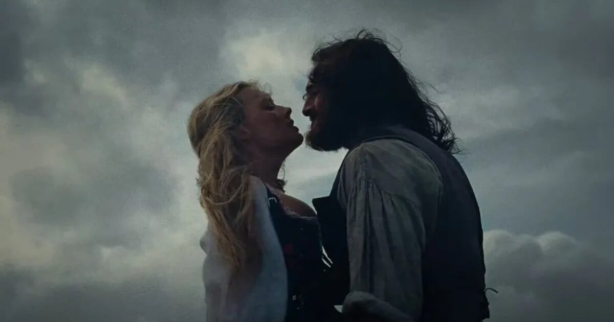 Víc sexy než 50 odstínů? Adaptace klasiky s Jacobem Elordim a Margot Robbie chce zbourat kina