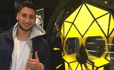 Má 17 let a milion eur ročně. Mladý Ital si žije svůj brankářský sen v klubu AC Milán Má 17 let a milion eur ročně. Mladý Ital si žije svůj brankářský sen v klubu AC Milán