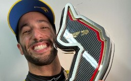Magický úsmev a plat 25 miliónov eur v F1 vymenil za menej ako polovicu. Daniel Ricciardo sa dnes trápi, ale je marketingový mág