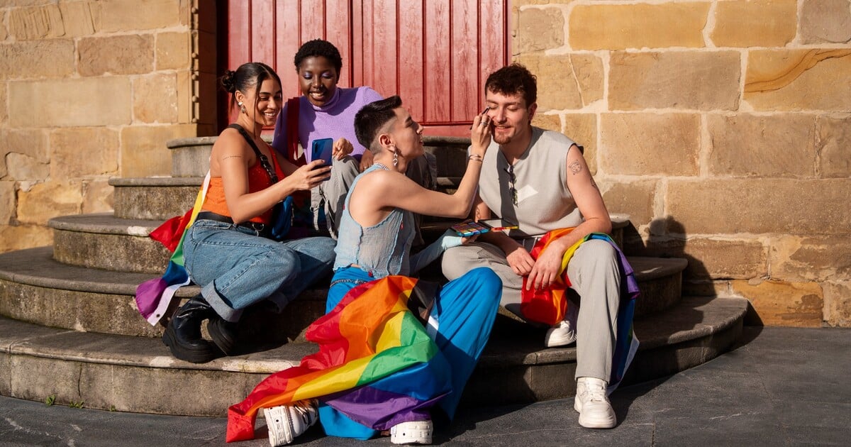 Toto je pět největších mýtů spojených s bisexualitou. Šířil je i oblíbený seriál, pravda je ale jiná