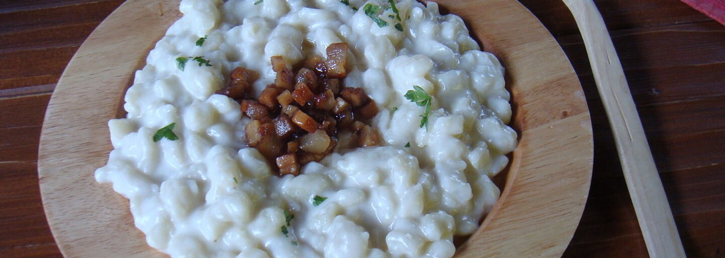 Majstri Haluškári: Vybudovali streetfoodové impérium zo slovenskej tradície, stretneš ich na festivaloch a snívajú o kolibe (Rozhovor)