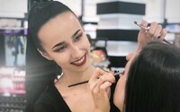 Make‑up expertka Karolína Synková: „Make up je pro mě svoboda experimentovat a být sama sebou každý den.“
