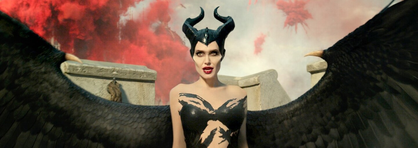 Maleficent 2 so zmyselnou Angelinou Jolie bude veľkolepejším filmom než jednotka. Ponúkne množstvo mágie a temnoty