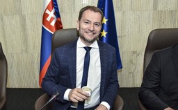 Mali sme anektovať Korfu na celé leto a lietali by sme tam na dovolenky z Bratislavy, vyhlásil Igor Matovič