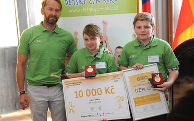 Malý velký hrdina: 12letý Jaroslav zachránil kamarádovi život, když si promáčkl lebku, dospělí tomu jen přihlíželi Malý velký hrdina: 12letý Jaroslav zachránil kamarádovi život, když si promáčkl lebku, dospělí tomu jen přihlíželi