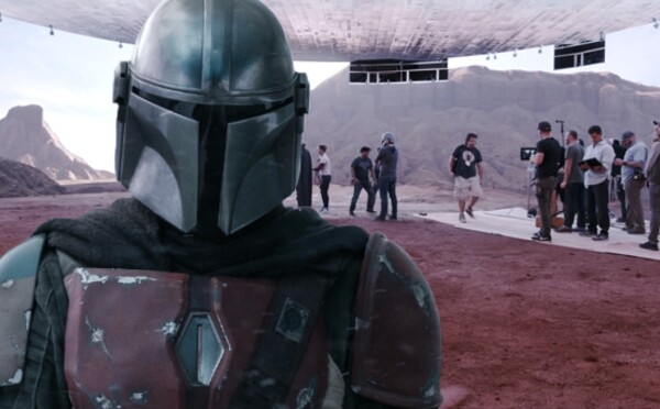Mandalorian sa natáčal revolučným spôsobom. Obrovský LED displej tvoril prostredie a efekty priamo za hercami