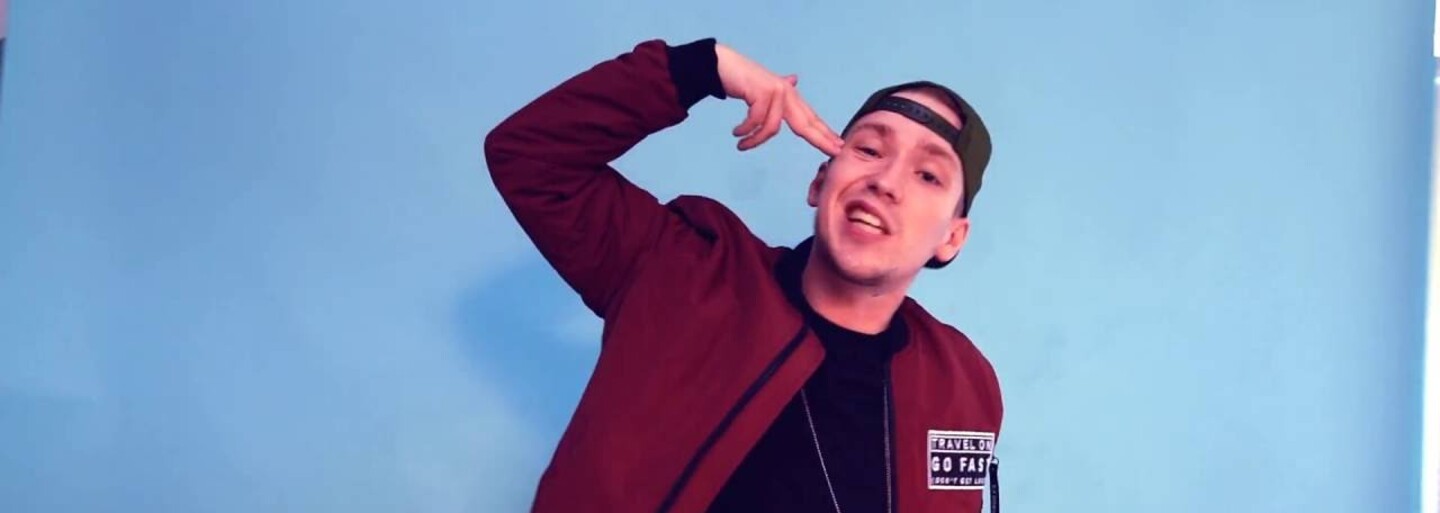 Maniak vydá už za necelé dva týdny svůj mixtape. Poslechni si ukázku a prohlédni si tracklist s coverem
