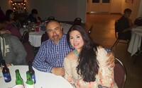 Manžel učitelky zavražděné při střelbě na škole v Texasu zemřel na infarkt. Zemřel na zlomené srdce, míní pozůstalí