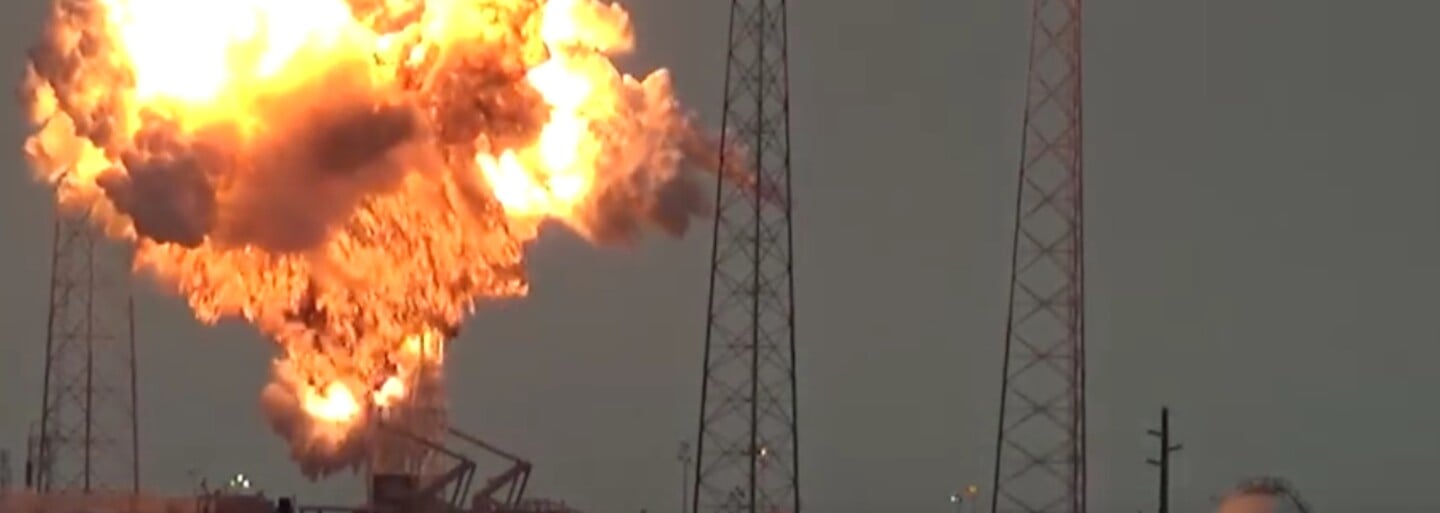Mark Zuckerberg je pořádné zklamaný. Raketa SpaceX s jeho satelitem za 200 milionů dolarů explodovala