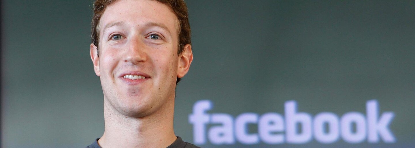 Mark Zuckerberg konečne ukončil školu. Zakladateľ Facebooku sa po trinástich rokoch znovu vrátil na Harvard