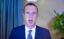 Mark Zuckerberg prišiel za jeden deň o 31 miliárd dolárov, vypadol z top 10 najbohatších ľudí sveta