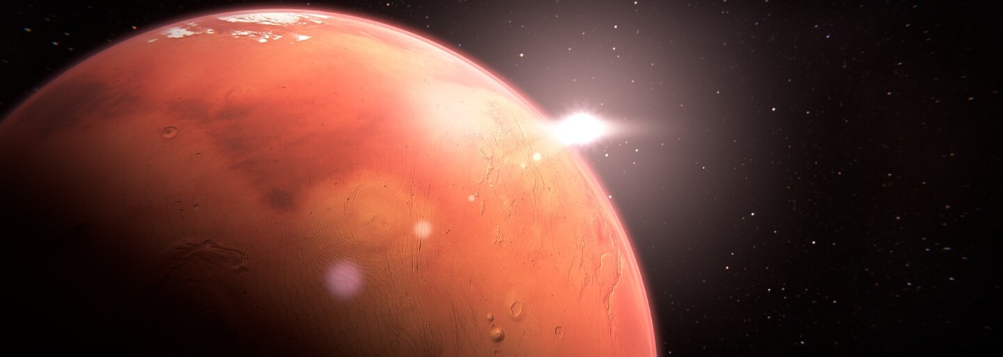 Mars sa dostal najbližšie k Zemi za posledných 15 rokov. Červenú planétu môžeš pozorovať, kým čoskoro opäť neutečie