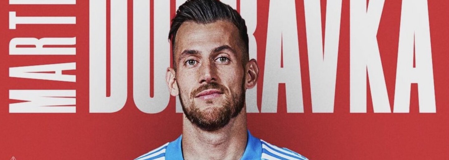 Martin Dúbravka je oficiálne hráčom Manchestru United. Do klubu prišiel na ročné hosťovanie, chrbát bude kryť Davidovi de Geovi