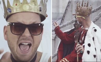 Martin Jakubec s novou skladbou Kúp nás opäť posúva svoju tvorbu na vrchol hudobného umenia. Zachvátil ho nákupný ošiaľ Martin Jakubec s novou skladbou Kúp nás opäť posúva svoju tvorbu na vrchol hudobného umenia. Zachvátil ho nákupný ošiaľ