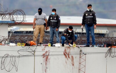 Masaker v Ekvádore: Väzni na seba útočili mačetami, bombami aj motorovými pílami. Od piatka vo väznici zabili 68 ľudí