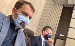 Matovič: Asi nie som vhodný typ na premiéra. Nakazil sa nám policajt, mne sa zježili chlpy a zahmlila optika