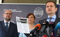 Matovič predstavuje veľký sociálny balíček za 500 miliónov: Budú MHD aj autobusy zadarmo aj trinásty dôchodok