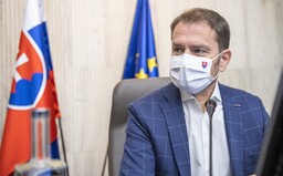 Matovič: V pondelok rozhodneme o otvorení škôl, rozprávame sa aj o zložení rúšok