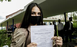 Maturity nezvládla skoro pětina středoškoláků. Důvodem většího neúspěchu je i koronavirus