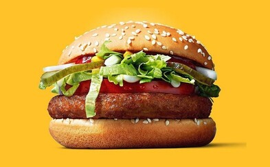 McDonald's představuje veganský burger. Finská pobočka plní sny sójovým masem a zeleninou McDonald's představuje veganský burger. Finská pobočka plní sny sójovým masem a zeleninou