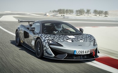 McLaren postavil závodní speciál pro běžné silnice. Je nejvýkonnější svého druhu McLaren postavil závodní speciál pro běžné silnice. Je nejvýkonnější svého druhu