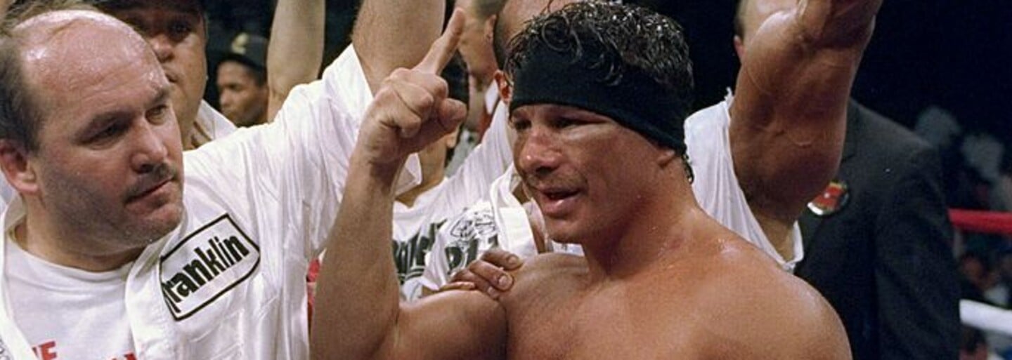 Měl šrouby v lebce, kvůli gamblerství přišel o miliony a randil s pornohvězdami. Boxer Vinny Paz má za sebou neuvěřitelný příběh