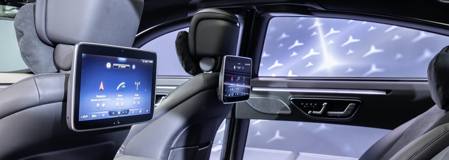 Mercedes-Benz odhalil palubný systém novej triedy S. Priprav sa na veľkú revolúciu!