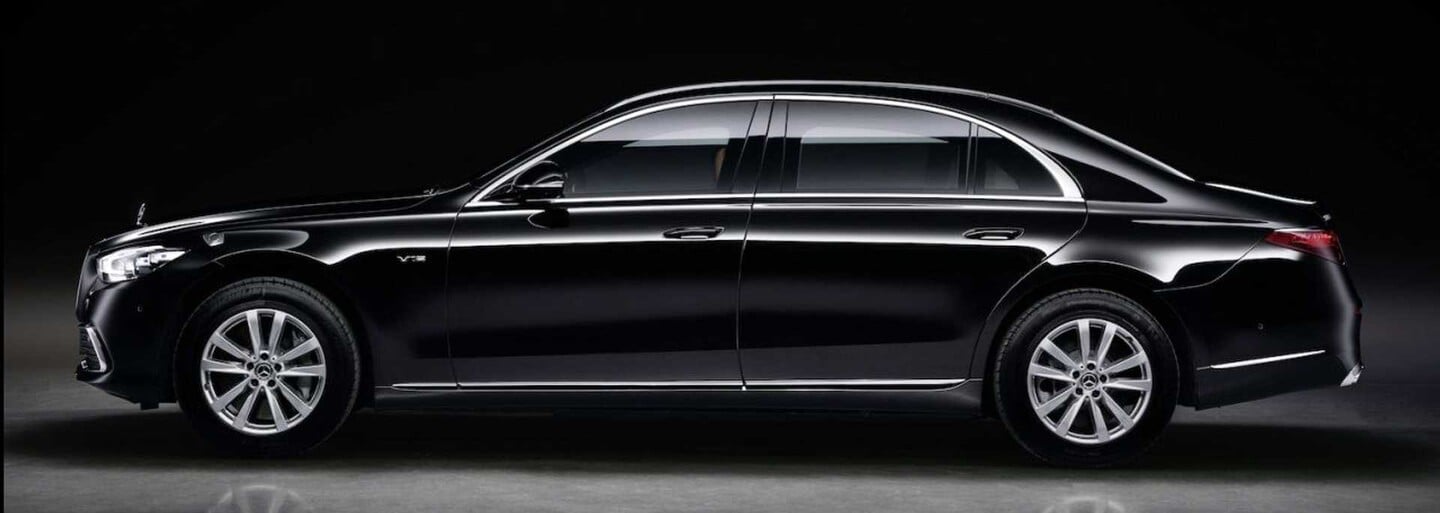Mercedes-Benz tvrdí, že nové S 680 Guard je nejbezpečnější limuzínou na světě. Kvůli pancíři váží 5 tun