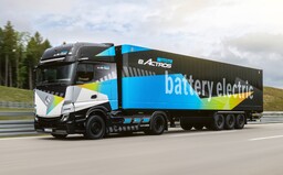 Mercedes-Benz ukázal elektrický ťahač s dojazdom 800 kilometrov a podporou extrémne rýchleho nabíjania